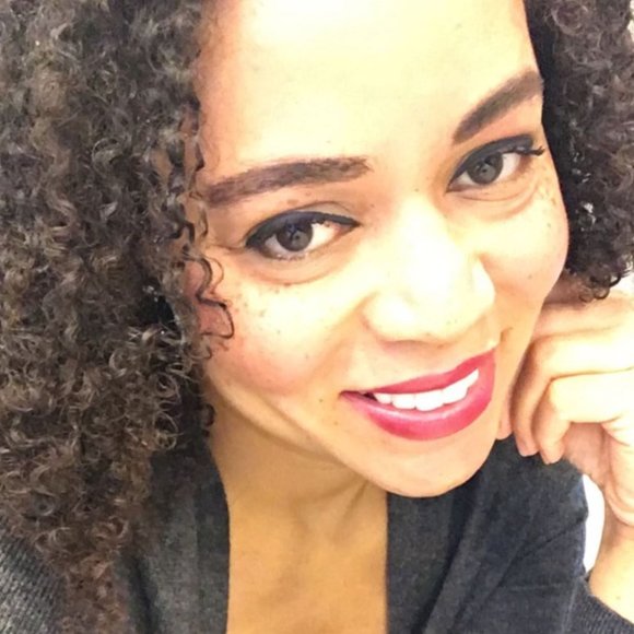 Meet your Posher, Christina - Picture 1 of 1